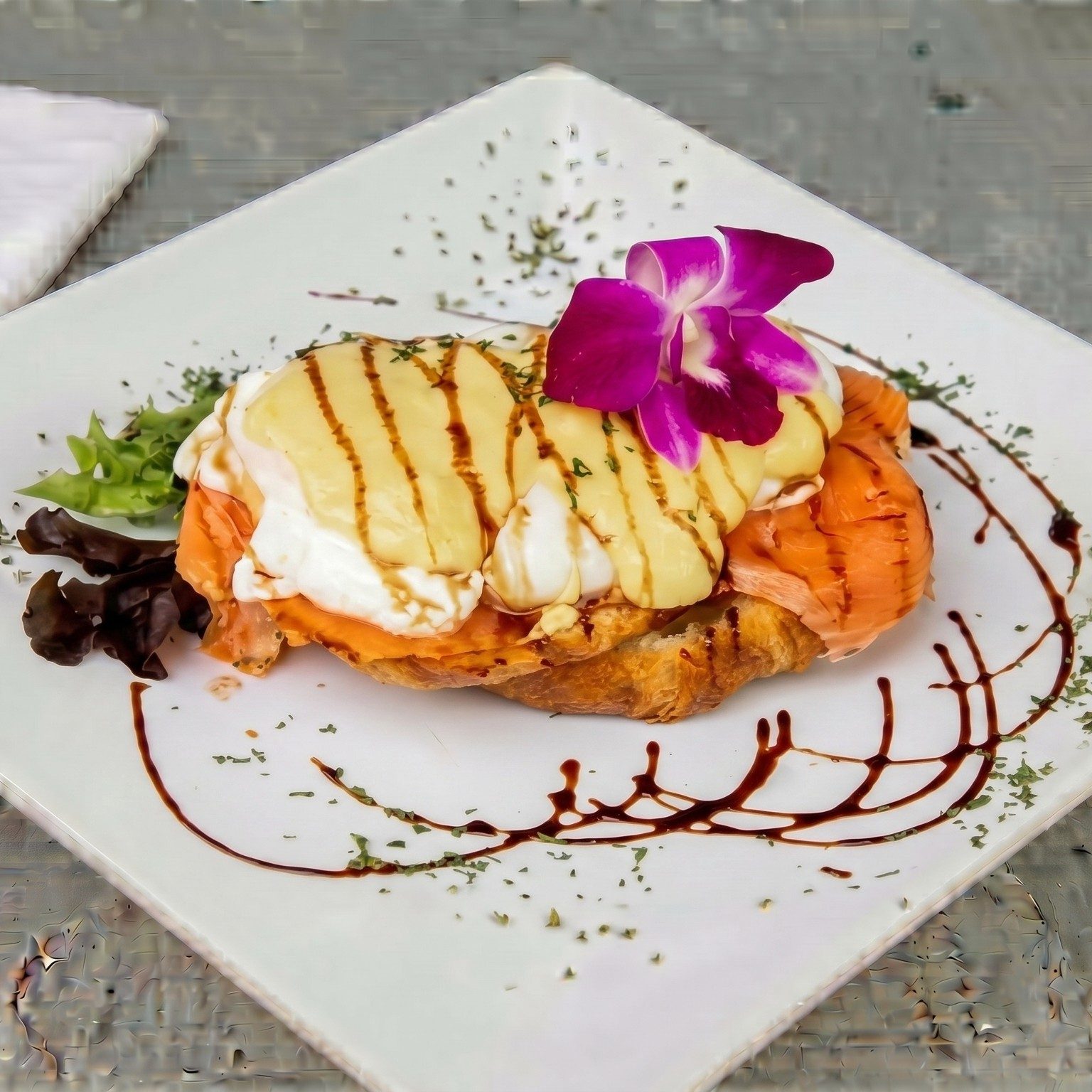 Salmon Benedict.