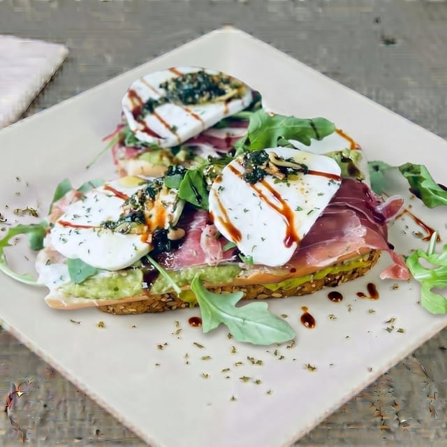 Italian Avocado Toast (Multigrain).