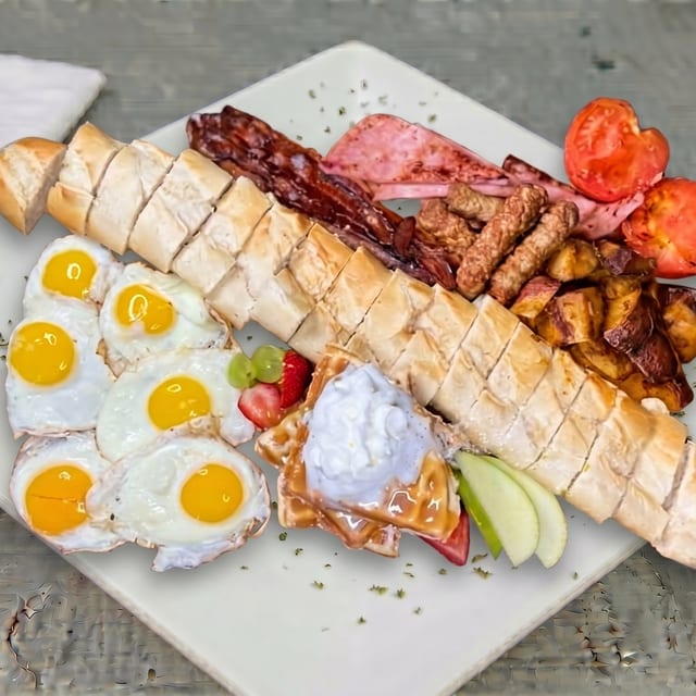 Super Papillon Breakfast Platter.