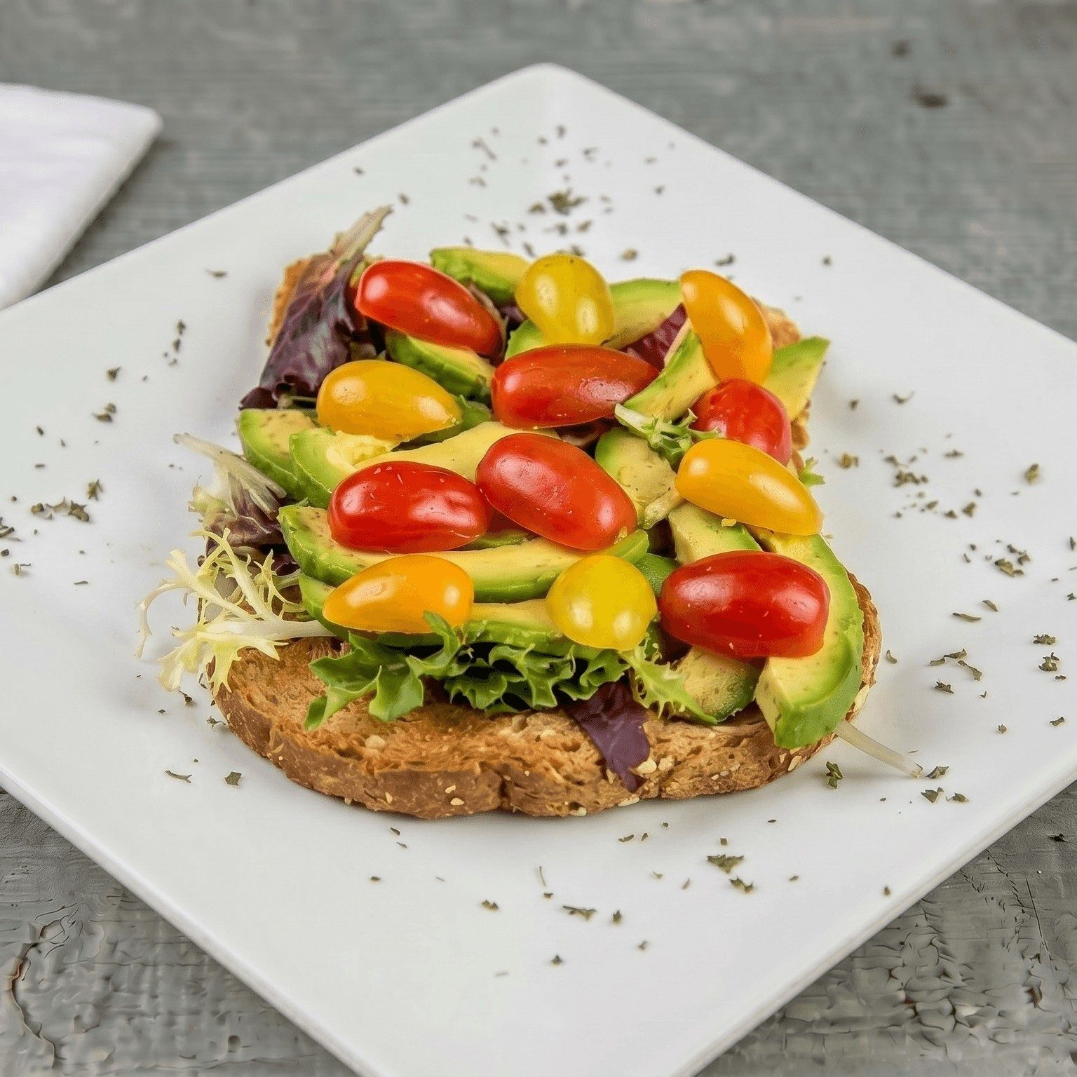 Tomato Avocado Toast (Multigrain).