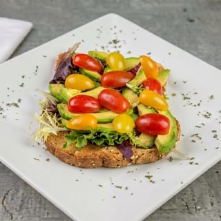 Tomato Avocado Toast (Multigrain)