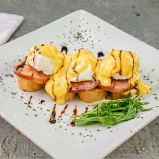 Eggs Benedict