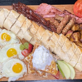 #83 Super Papillon Breakfast Platter